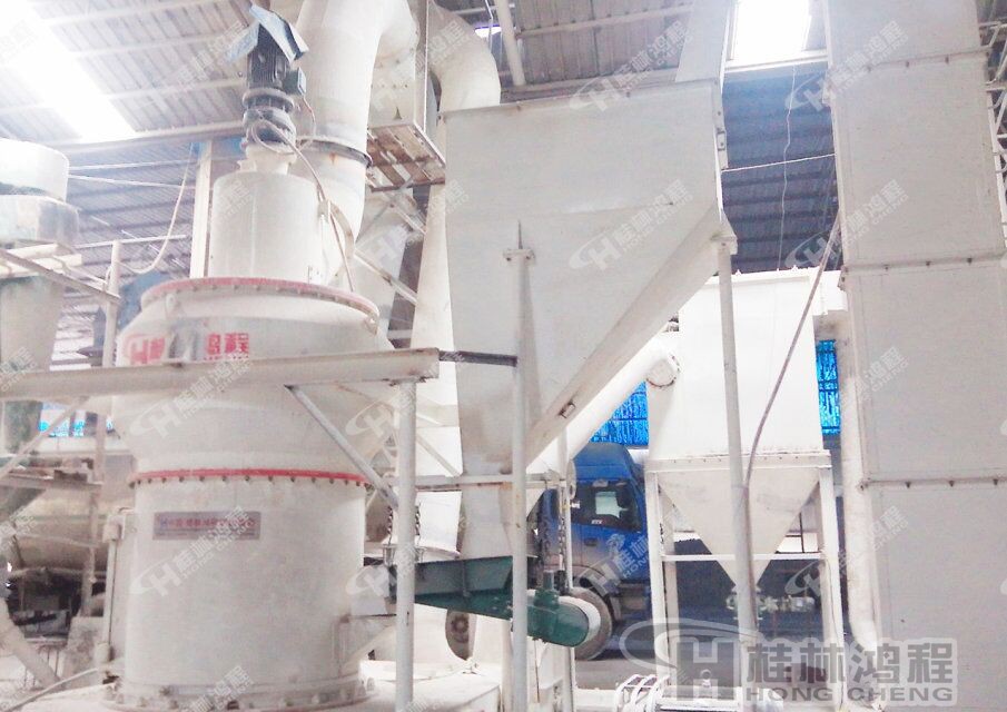 HC1300，325目錳礦石磨粉設(shè)備，錳礦石雷蒙磨粉機配置方案
