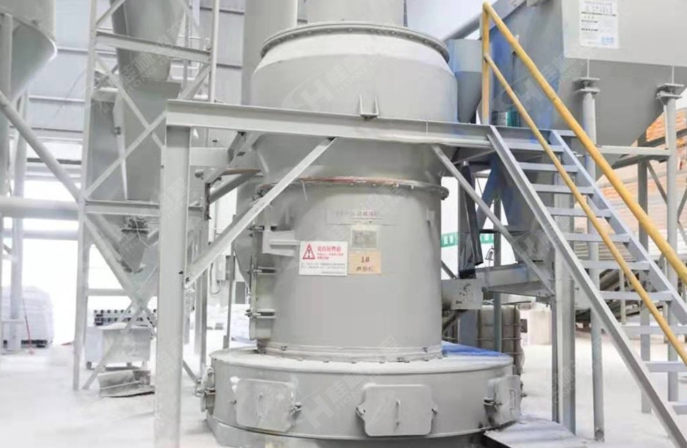 四川某市HC1500擺式磨粉機(jī)生產(chǎn)線投產(chǎn)：白云石粉325目，時(shí)產(chǎn)6噸